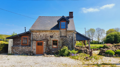 Maison à vendre à Crennes-sur-Fraubée, Mayenne, Pays de la Loire, avec Leggett Immobilier