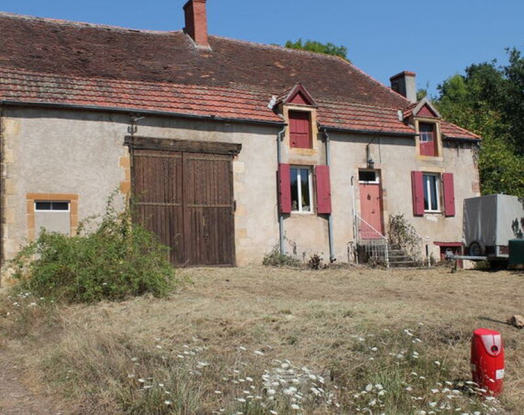 Maison à vendre à Saint-Désiré, Allier - 54.000 € - photo 1