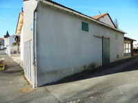 Maison à vendre à ST SEVERIN, Charente - 130 000 € - photo 2