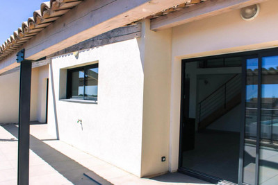 French property for sale in La Londe-les-Maures, Var - €995,000 - photo 8
