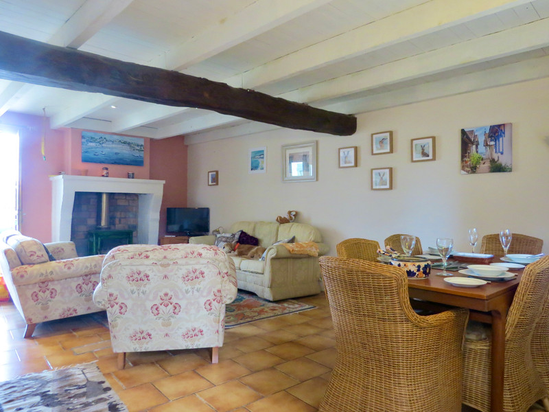 French property for sale in Nantillé, Charente-Maritime - €162,000 - photo 4