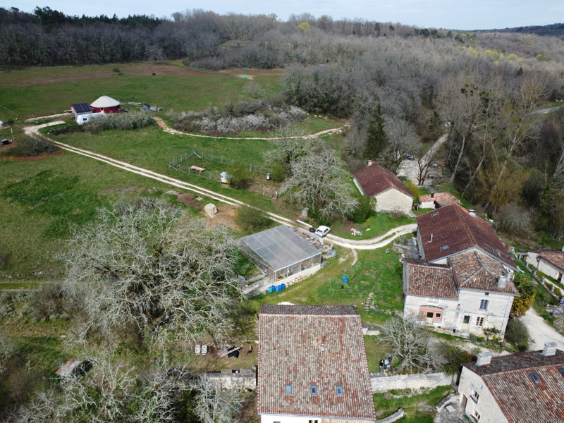 French property for sale in Angoulême, Charente - €1,999,000 - photo 6