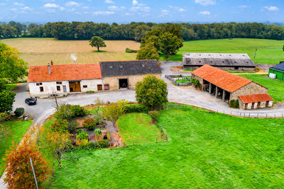 Maison à vendre à Lathus-Saint-Rémy, Vienne, Poitou-Charentes, avec Leggett Immobilier