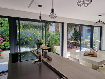 French property for sale in Bordeaux, Gironde - €649,000 - photo 1