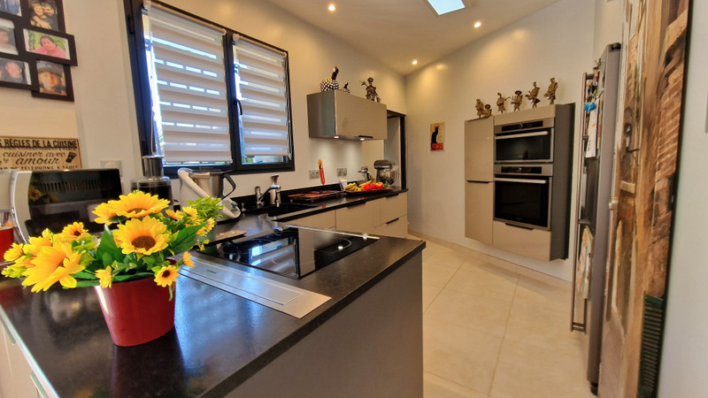 French property for sale in La Livinière, Hérault - €248,000 - photo 4