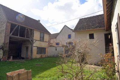 Maison à vendre à Valravillon, Yonne, Bourgogne, avec Leggett Immobilier