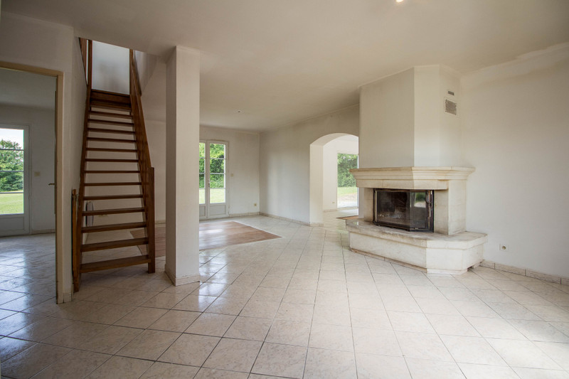 French property for sale in Angoulême, Charente - €310,000 - photo 6