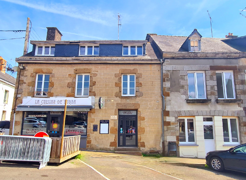 French property for sale in Gorron, Mayenne - €169,600 - photo 8