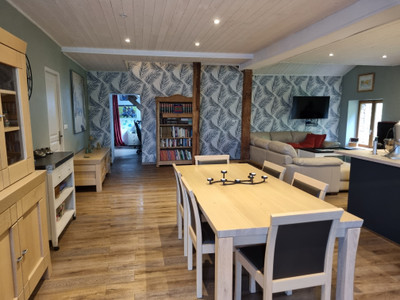 French property for sale in Le Mayet-de-Montagne, Allier - €439,000 - photo 2