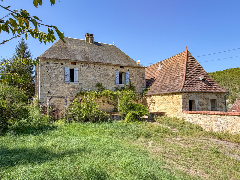 French property for sale in Saint-Clair, Lot - €214,000 - photo 2