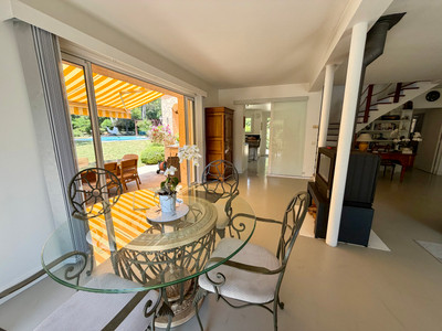 French property for sale in Mougins, Alpes-Maritimes - €880,000 - photo 6