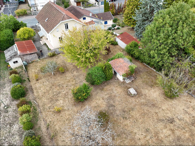 Maison à vendre à Nontron, Dordogne, Aquitaine, avec Leggett Immobilier