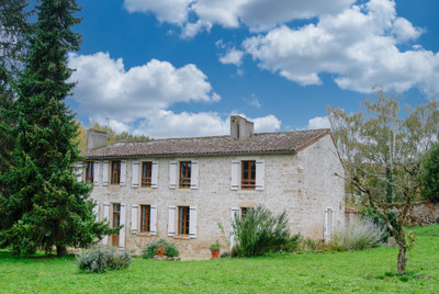 Maison à vendre à Xaintray, Deux-Sèvres, Poitou-Charentes, avec Leggett Immobilier