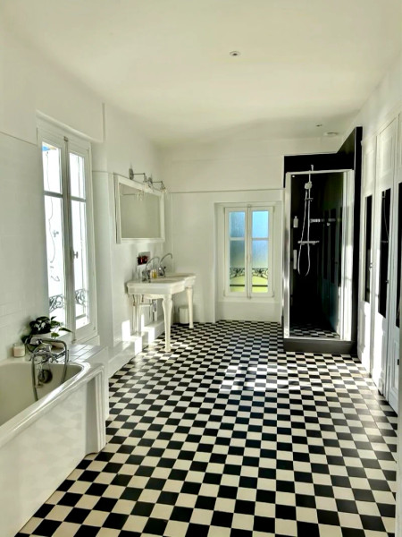 French property for sale in Libourne, Gironde - €1,200,000 - photo 5