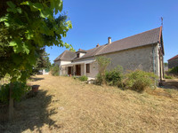 Maison à vendre à Saint-Maur, Cher - 246.100 € - photo 1
