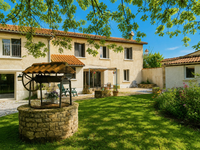 French property for sale in Mansle, Charente - €231,440 - photo 0