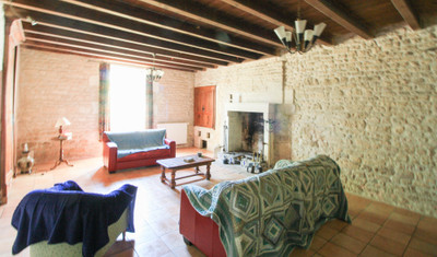 French property for sale in Contré, Charente-Maritime - €318,000 - photo 5