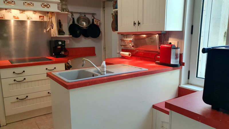 French property for sale in La Rochelle, Charente-Maritime - €636,000 - photo 2
