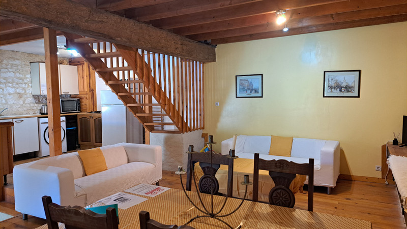 French property for sale in Saint-Pierre-de-Juillers, Charente-Maritime - €450,000 - photo 5
