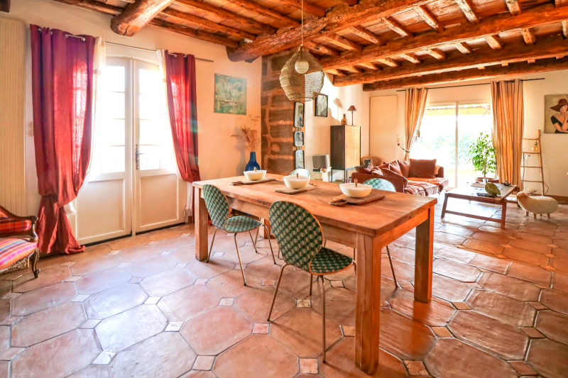 French property for sale in Saint-Quentin-la-Poterie, Gard - €839,000 - photo 3