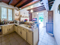 Maison à vendre à Chepniers, Charente-Maritime - 255.500 € - photo 4