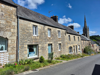 Maison à vendre à Loguivy-Plougras, Côtes-d'Armor, Bretagne, avec Leggett Immobilier