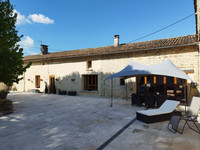 Maison à vendre à Sauzé-Vaussais, Deux-Sèvres - 267.500 € - photo 2