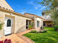 Propriété à vendre à Aigre, Charente - 240 000 € - photo n°1