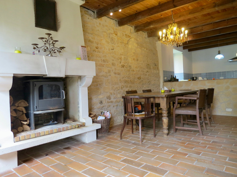French property for sale in Annepont, Charente-Maritime - €278,200 - photo 3
