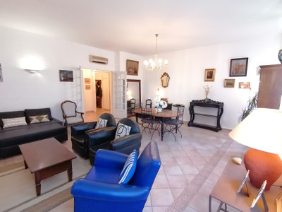 French property for sale in Marseille 6e Arrondissement, Bouches-du-Rhône - €319,000 - photo 3