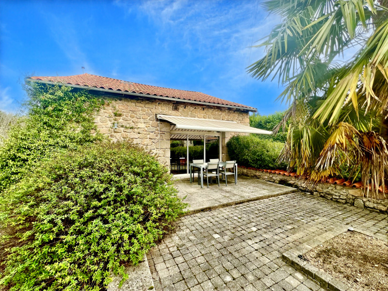French property for sale in Saint-Estèphe, Dordogne - €199,900 - photo 2