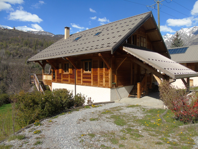 Chalet à vendre en PACA HautesAlpes PuySaintVincent Proche