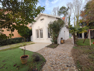 French property for sale in Talence, Gironde - €658,300 - photo 8