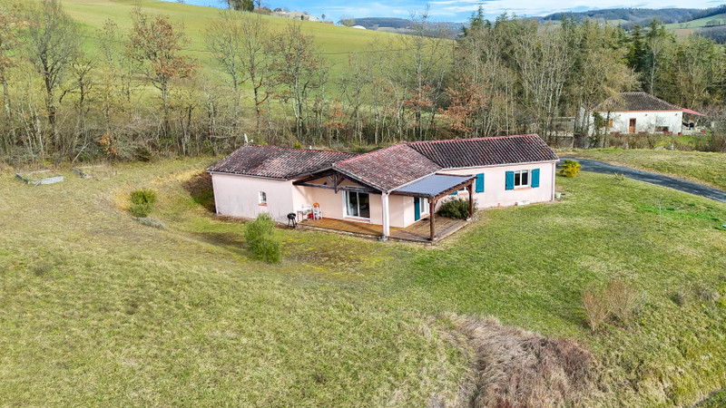 Maison à vendre à Lendou-en-Quercy, Lot - 215.000 € - photo 1
