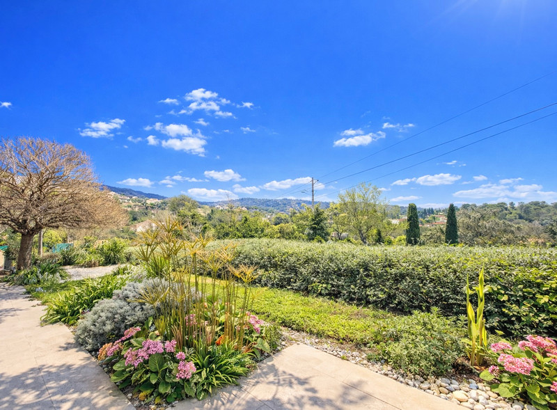 French property for sale in Cabris, Alpes-Maritimes - €525,000 - photo 4