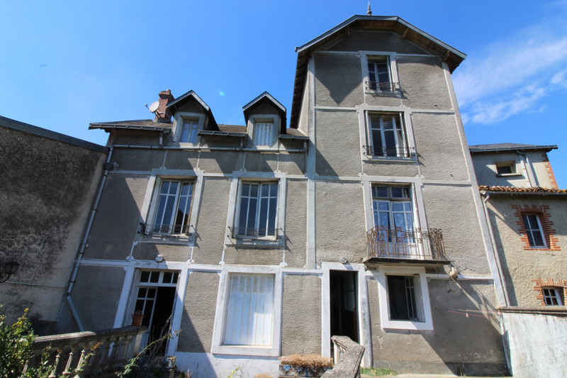 Maison à vendre à Argenton-les-Vallées, Deux-Sèvres - 119 900 € - photo 1