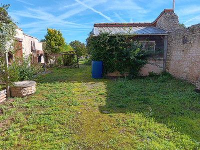 French property for sale in Rom, Deux-Sèvres - €167,400 - photo 12