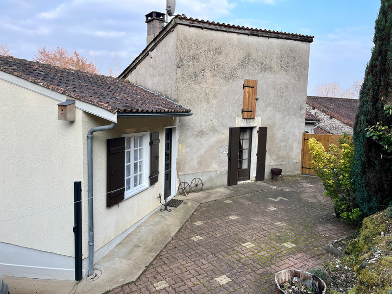 French property for sale in Saint-Front-la-Rivière, Dordogne - &#8364;109,000 - photo 2