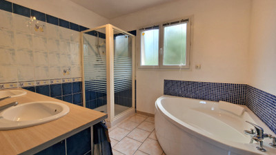 French property for sale in Ginestas, Aude - €349,000 - photo 6