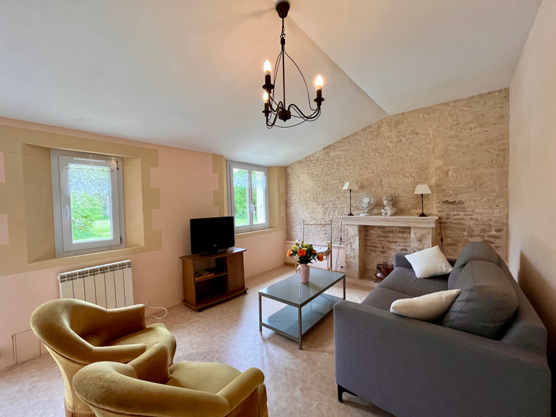 French property for sale in Taugon, Charente-Maritime - €459,500 - photo 5