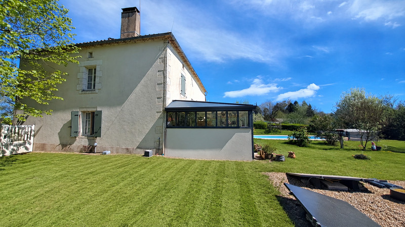 French property for sale in Rouzède, Charente - €288,900 - photo 1