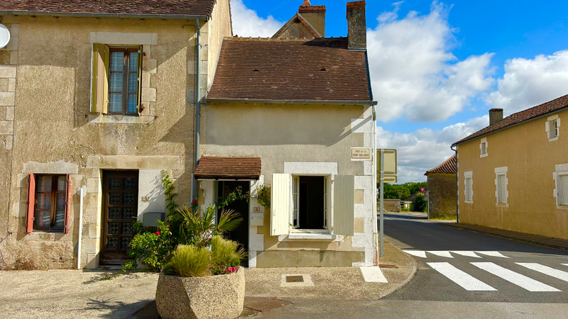Propriété à vendre à Saint-Léomer, Vienne - 31 500 €