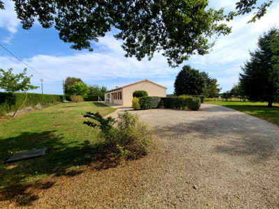 French property for sale in Civray, Vienne - €226,840 - photo 8