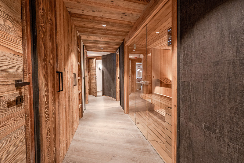 Ski property for sale in Meribel - €3,001,555 - photo 8