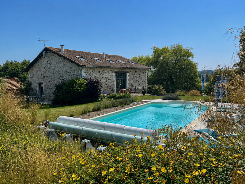 French property for sale in Bussière-Badil, Dordogne - €598,000 - photo 0