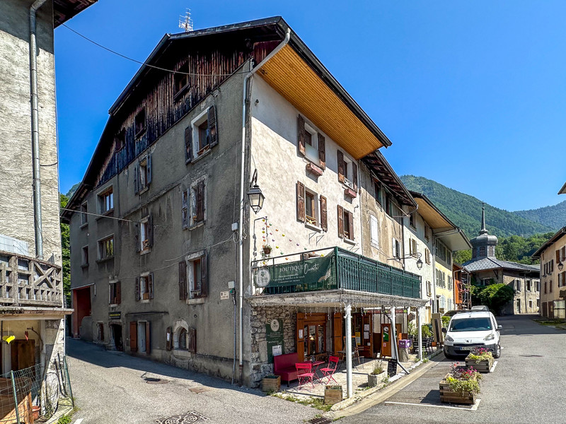 Appartement à vendre à Taninges, Haute-Savoie - 399.000 € - photo 1