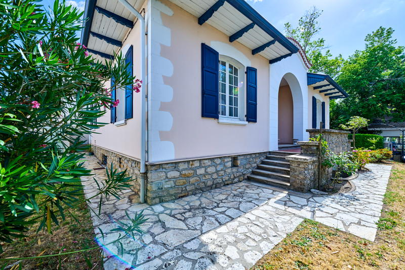 French property for sale in Dax, Landes - €425,000 - photo 1