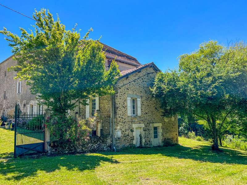 French property for sale in Saint-Jory-de-Chalais, Dordogne - &#8364;1,155,000 - photo 7