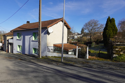 Maison à vendre à Bourganeuf, Creuse, Limousin, avec Leggett Immobilier