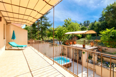 Maison à vendre à Apt, Vaucluse, PACA, avec Leggett Immobilier